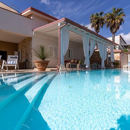 Villa Zamia Con Piscina サンタ・マリア・デル・フォカッロ エクステリア 写真