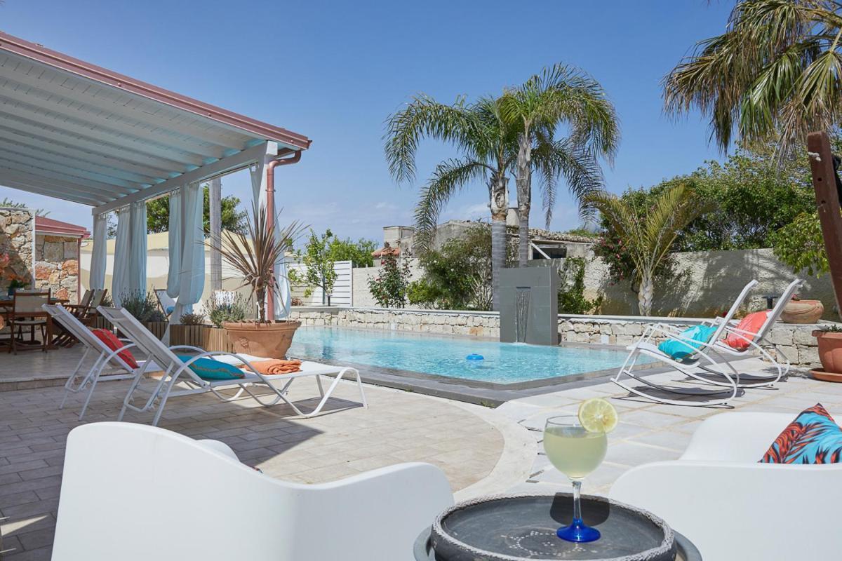 Villa Zamia Con Piscina サンタ・マリア・デル・フォカッロ エクステリア 写真